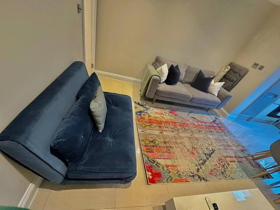 Lovely 2 Bedroom Ground Floor Flat With Garden. London Kültér fotó