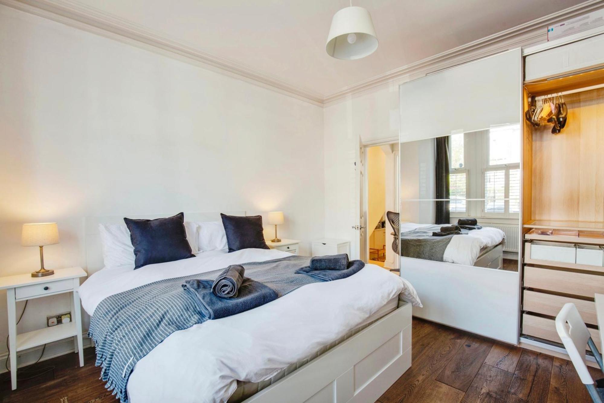 Lovely 2 Bedroom Ground Floor Flat With Garden. London Kültér fotó