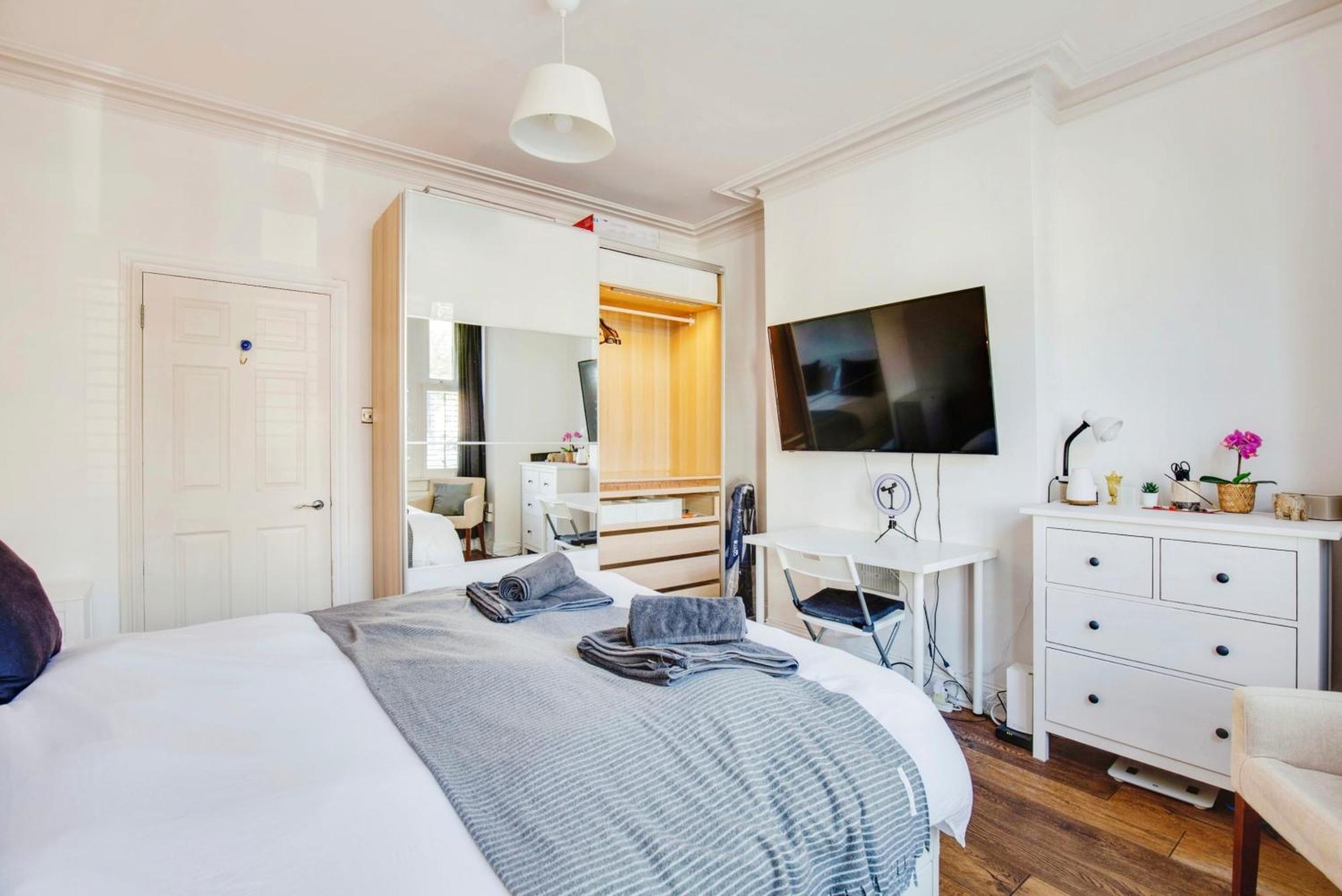 Lovely 2 Bedroom Ground Floor Flat With Garden. London Kültér fotó