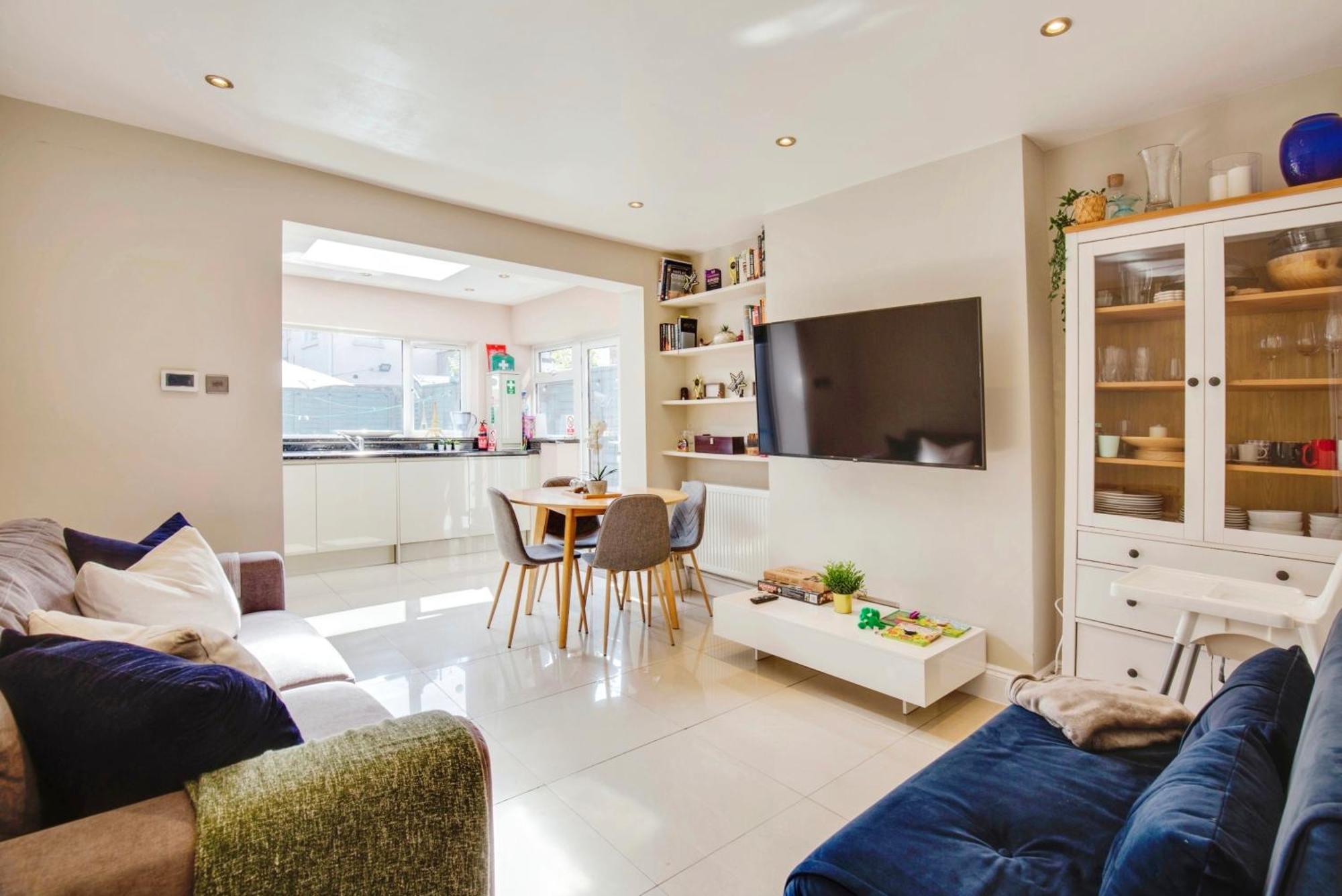 Lovely 2 Bedroom Ground Floor Flat With Garden. London Kültér fotó