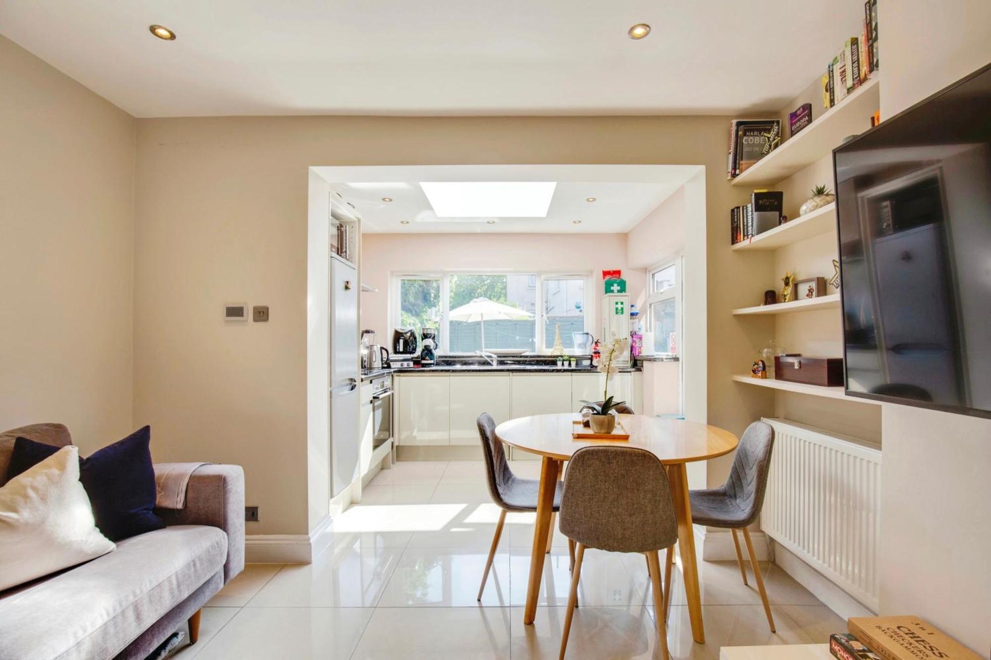 Lovely 2 Bedroom Ground Floor Flat With Garden. London Kültér fotó