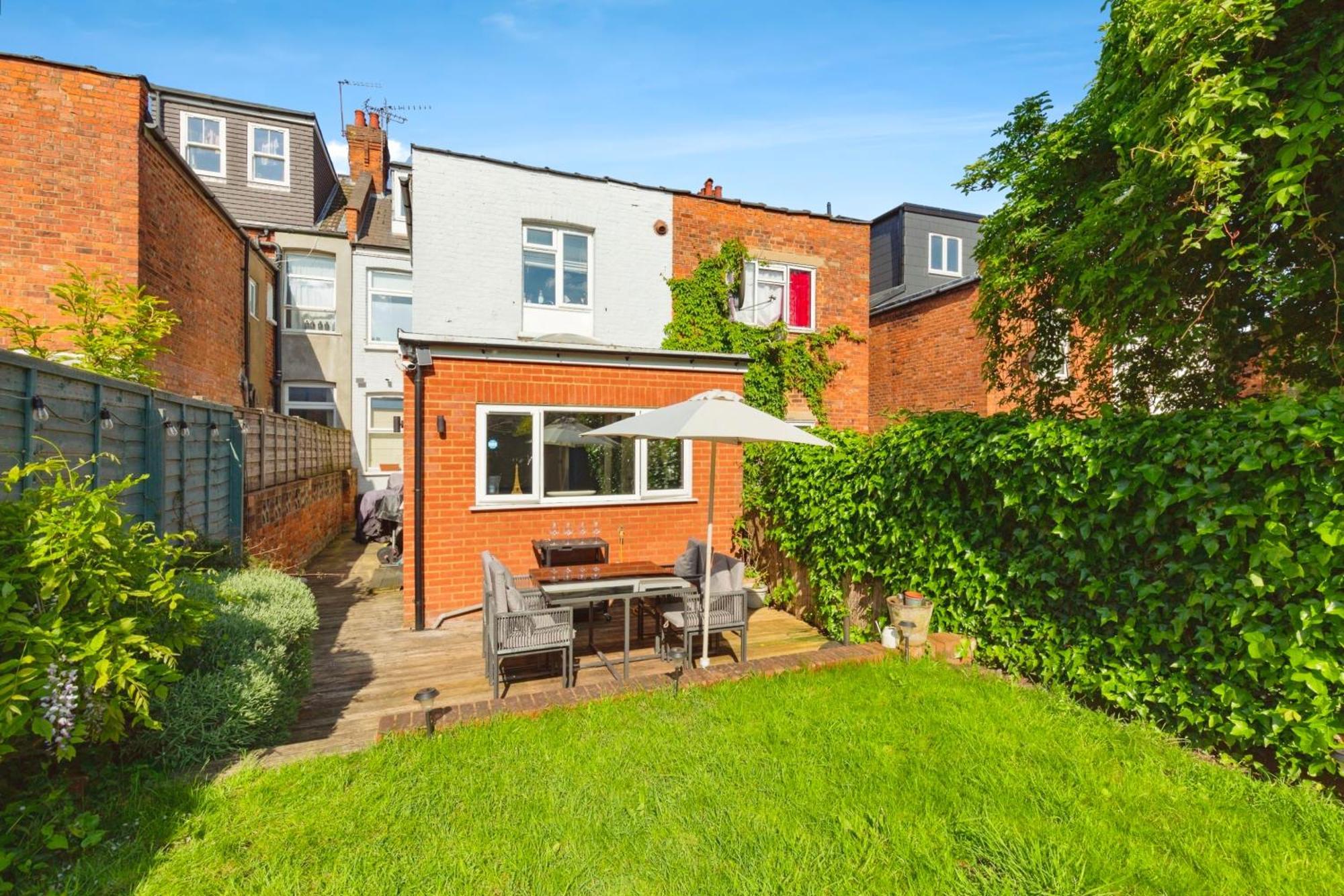 Lovely 2 Bedroom Ground Floor Flat With Garden. London Kültér fotó